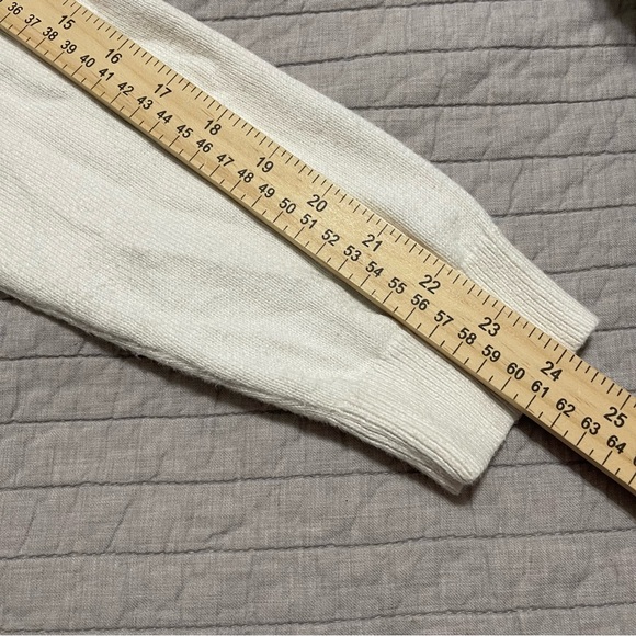 Southern Tide Jessa Pullover Sweater Cashmere Blend Marshmallow Size Large - Picture 8 of 9